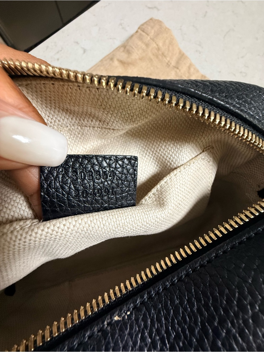 Gucci Black Soho Disco Crossbody Bag - Picture 9 of 10